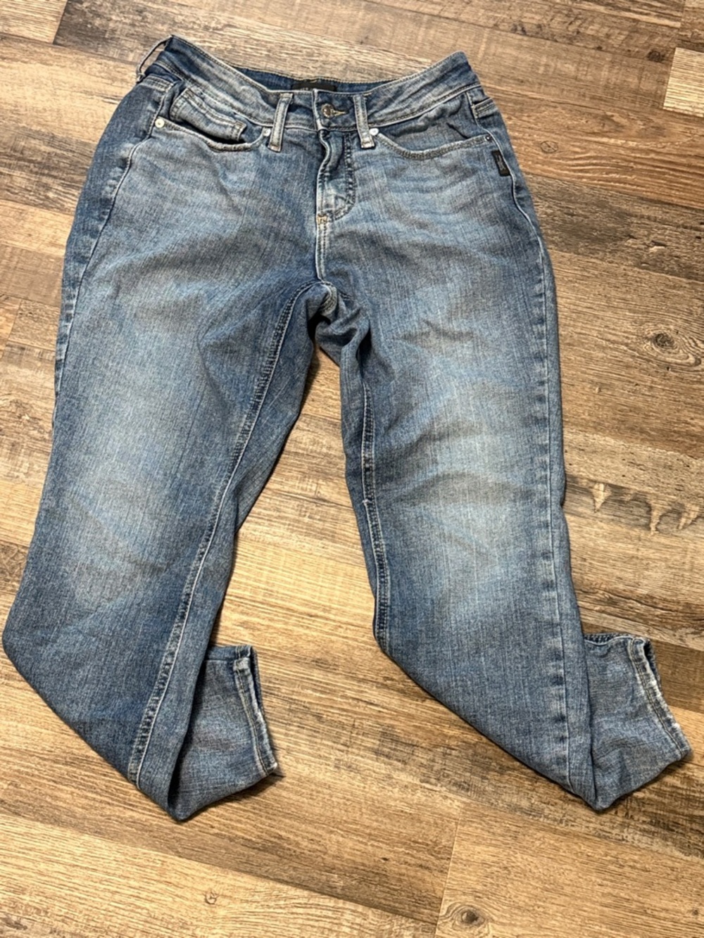Silver Women’s Jeans Suki Skinny Mid Wash Size 26X27